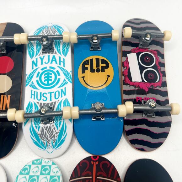 Authentic TECH DECK Mini Collectible Finger Skateboard Lot of 12 EUC - Picture 4 of 9